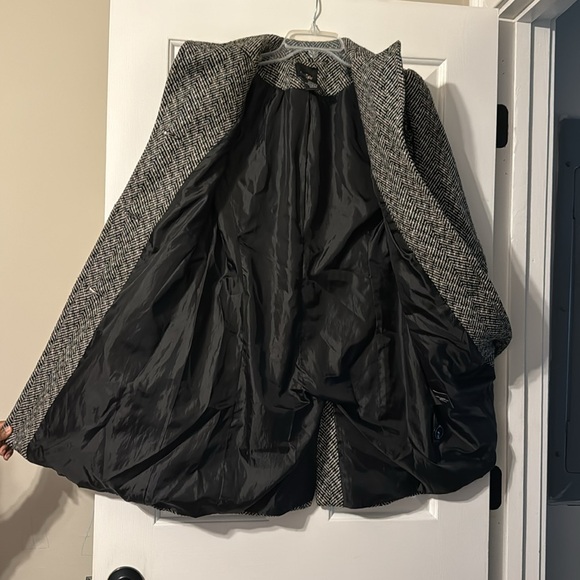 Cookies&Cream Peacoat - Picture 4 of 6